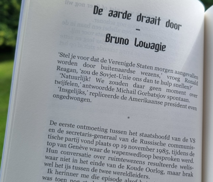 Intro van mijn verhaal 'De aarde draait door'