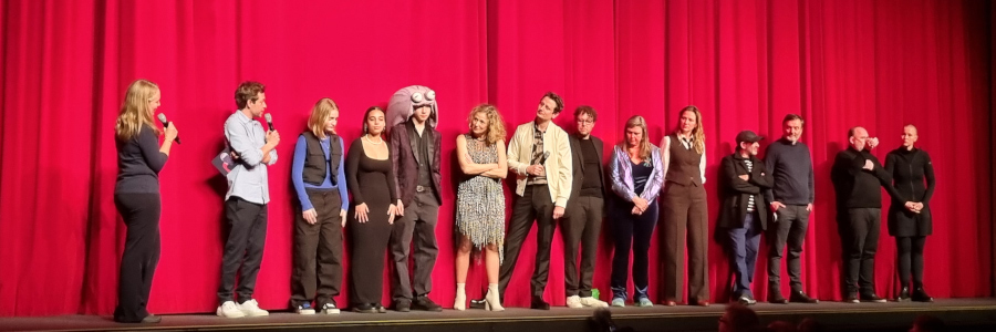 Cast & Crew Zeevonk op het podium tijdens de Berlinale